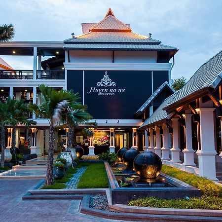Huernnana Boutique Hotel Phrae Bagian luar foto