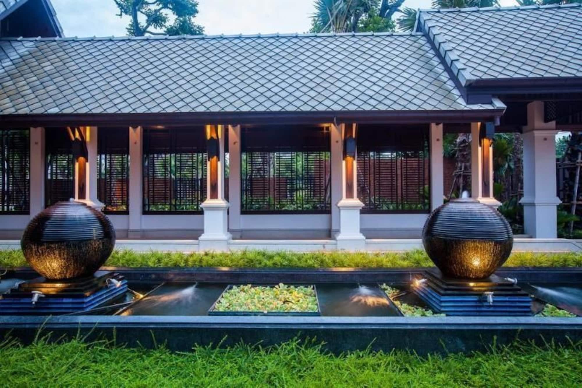 Huernnana Boutique Hotel Phrae Bagian luar foto